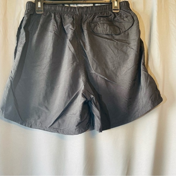 L.L. Bean Traveler Shorts - Picture 2 of 4